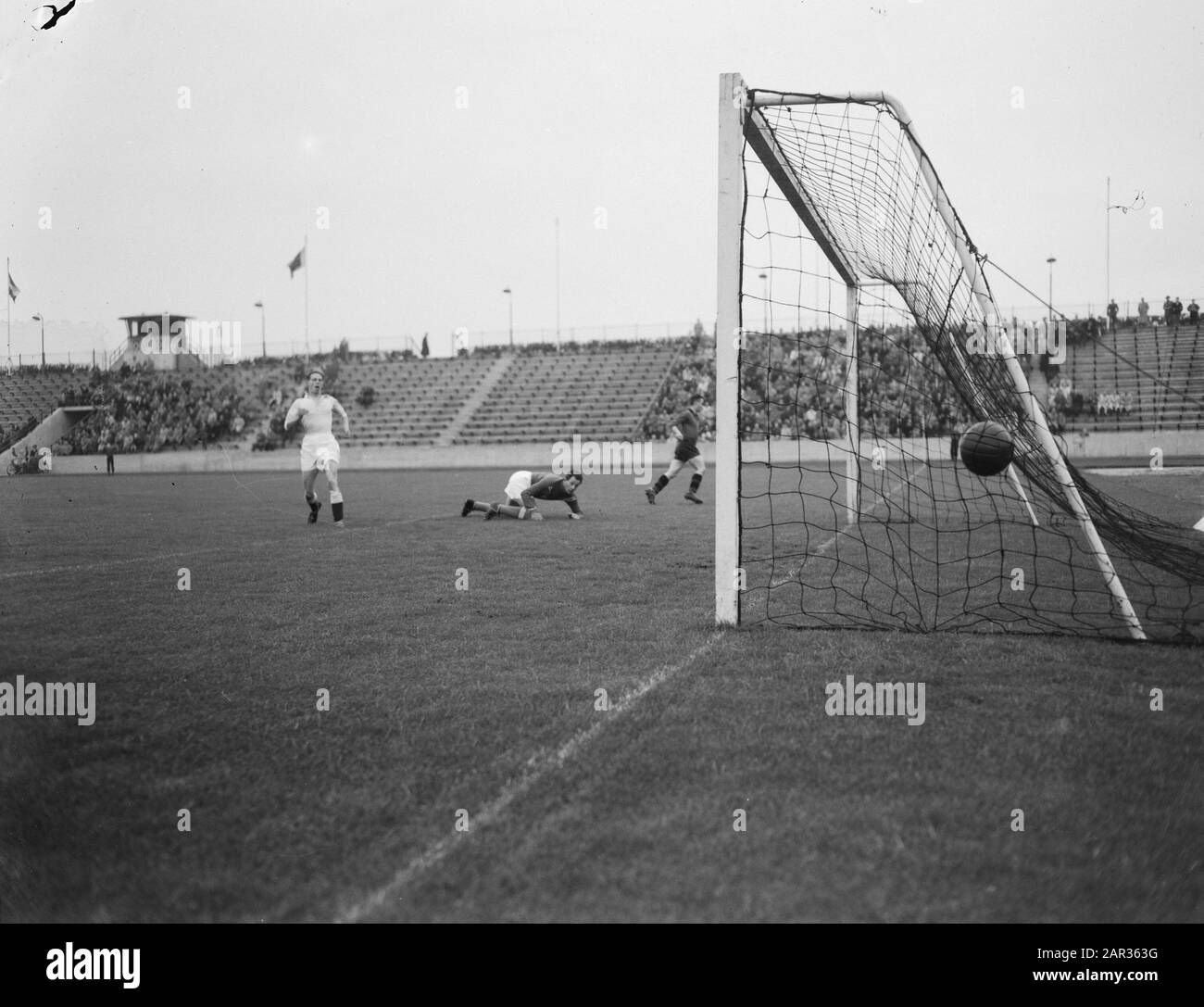 Fußball BVV gegen HDVS, Tordatum: 10. Oktober 1954 Schlagwörter: Tore, Sport, Fußball Personenname: HDVs Stockfoto