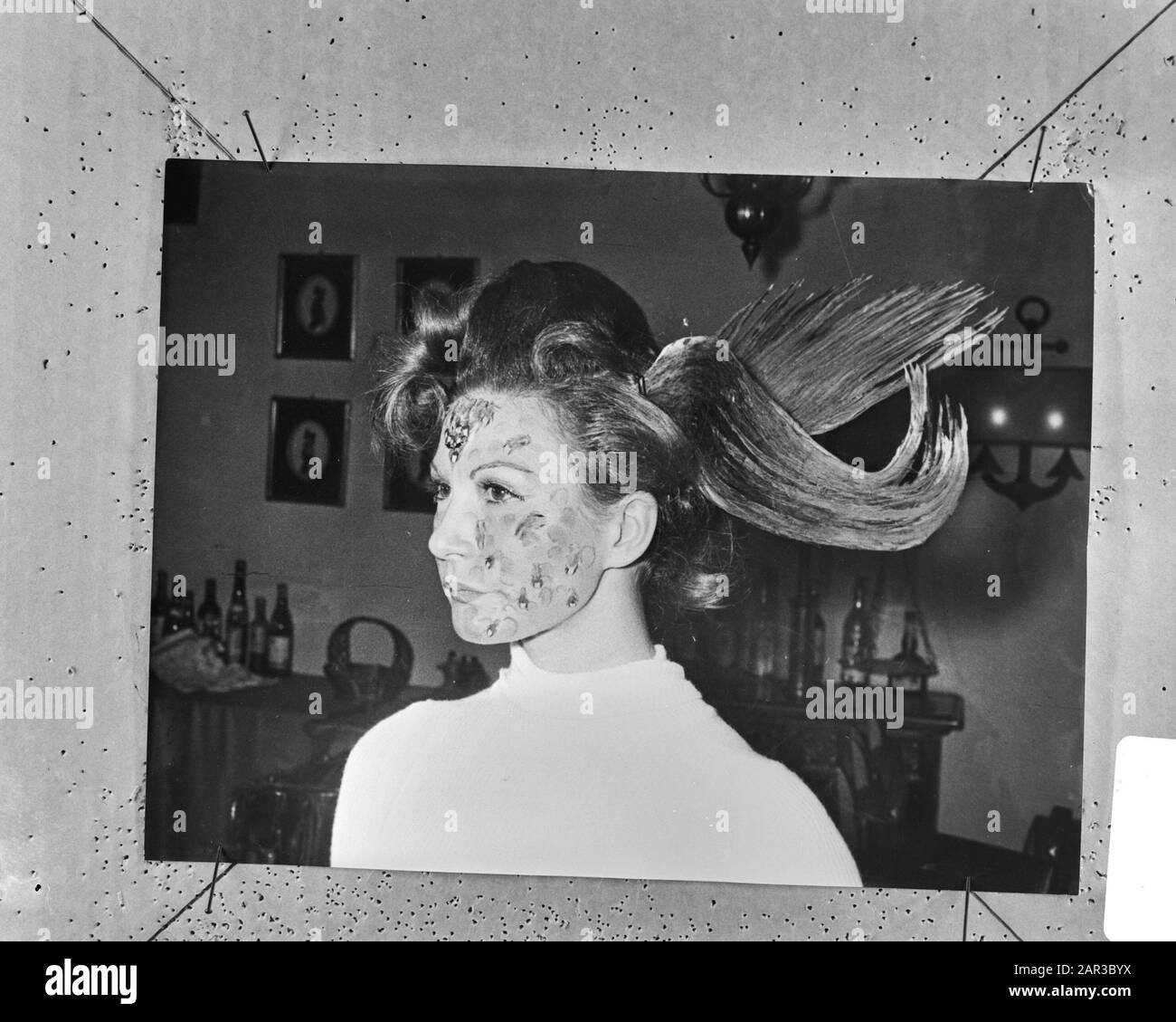 Frisur und Make-up, Madrid Datum: 7. Dezember 1970 Ort: Madrid Schlagwörter: MAKUP, Frisuren Stockfoto