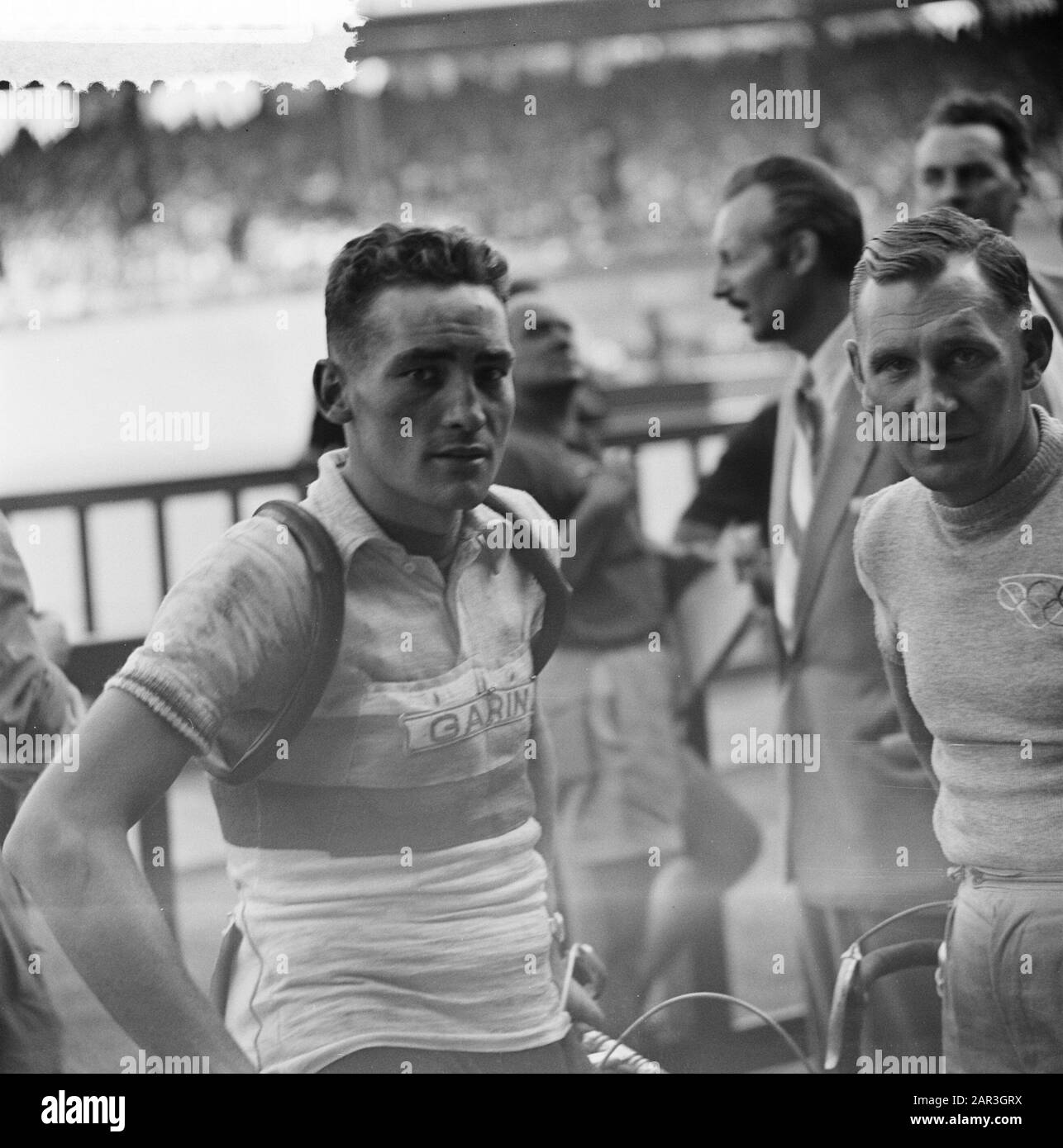 Tour de France 1952 endet in Paris. Hein van Breenen Datum: 19. Juli 1952 Ort: Paris Schlagwörter: Sport, Radsport Personenname: Breenen, Hein van Stockfoto