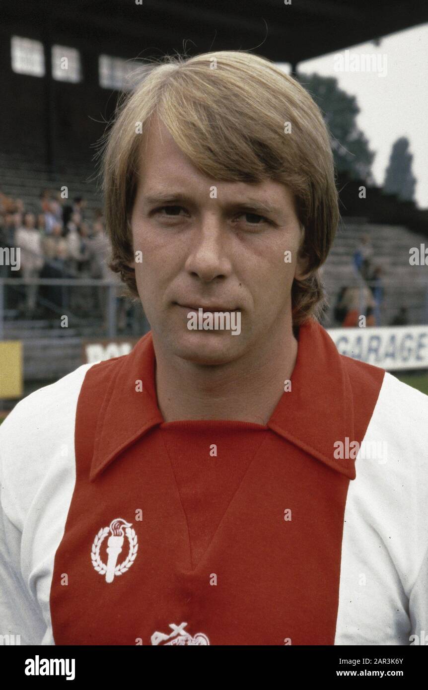 Präsentation Ajax-Auswahl 1979/1980; NR. 18, 19: Jenzen, NR. 20: Arnesenpen; Stockfoto