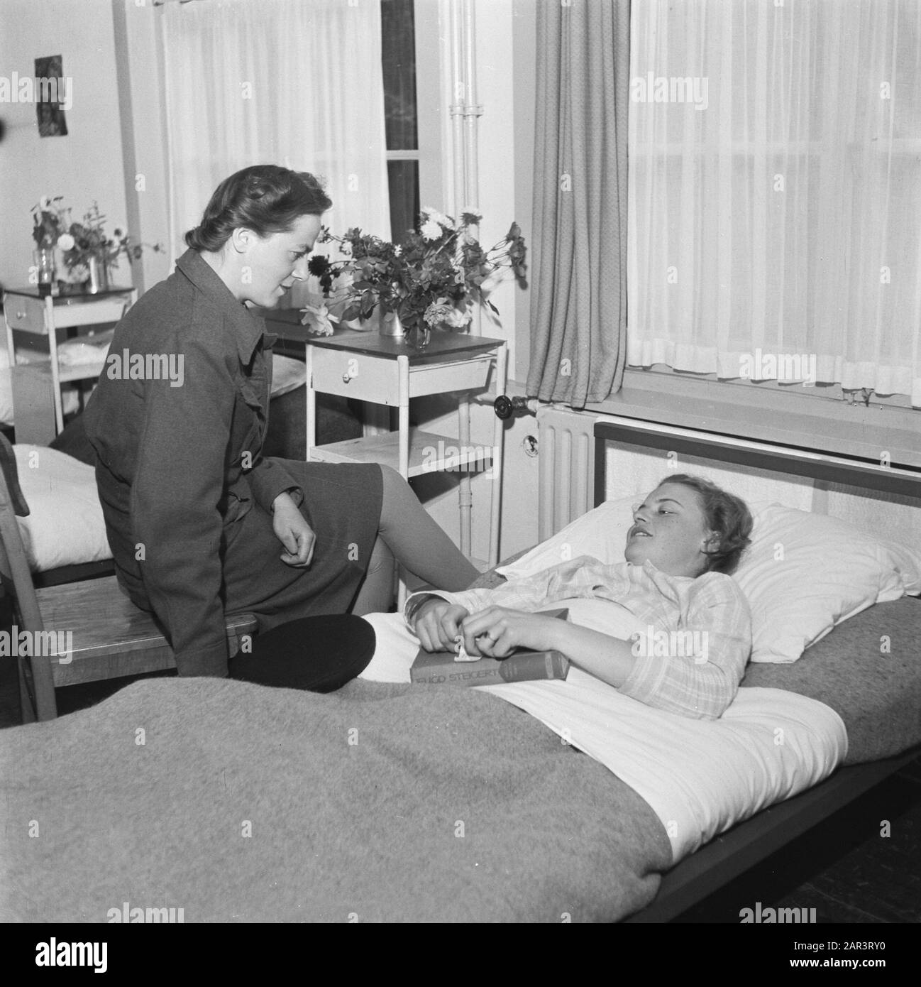 Trainingslager für das Frauen-Hilfskorps in Bouvigne Armee, Ausbildung, Soldaten, Frauen Datum: August 1945 Ort: Breda Schlagwörter: Armee, Militär, Ausbildung, Frauen Institutionenname: VHK Stockfoto