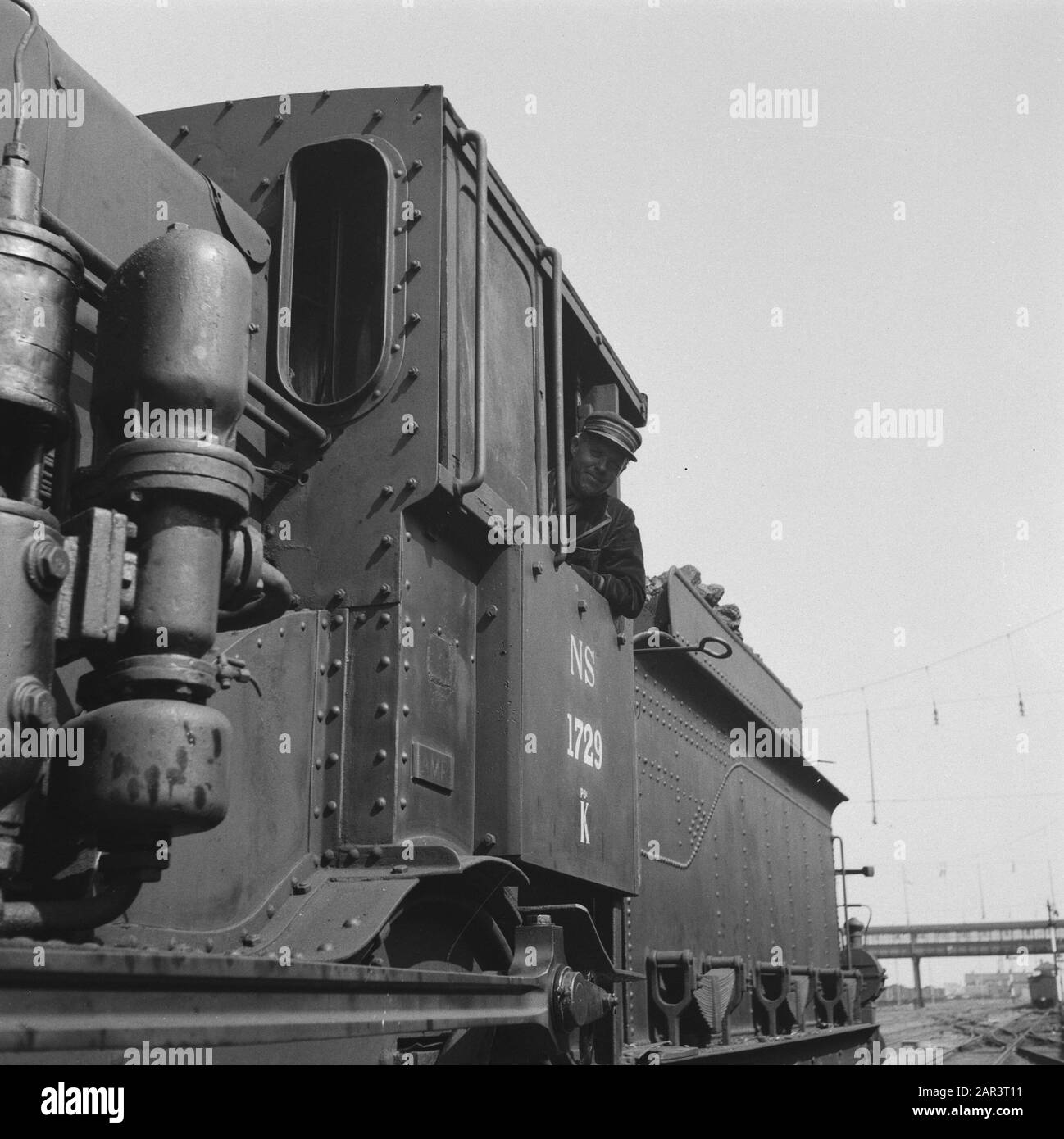 Ausstattung der niederländischen Eisenbahn Ausstattung der niederländischen Eisenbahn Datum: 1945 Schlagwörter: Züge, Zweiter Weltkrieg, Verkehrseinrichtung Name: NS Stockfoto