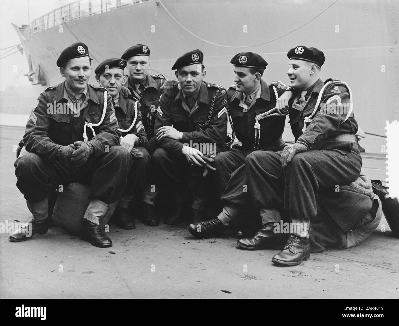 Royal Marechaussee nach Korea von Rotterdam (6 Mann) Datum: 26. Februar 1952 Standort: Korea, Rotterdamer Institutionenname: Royal Marechaussee Stockfoto