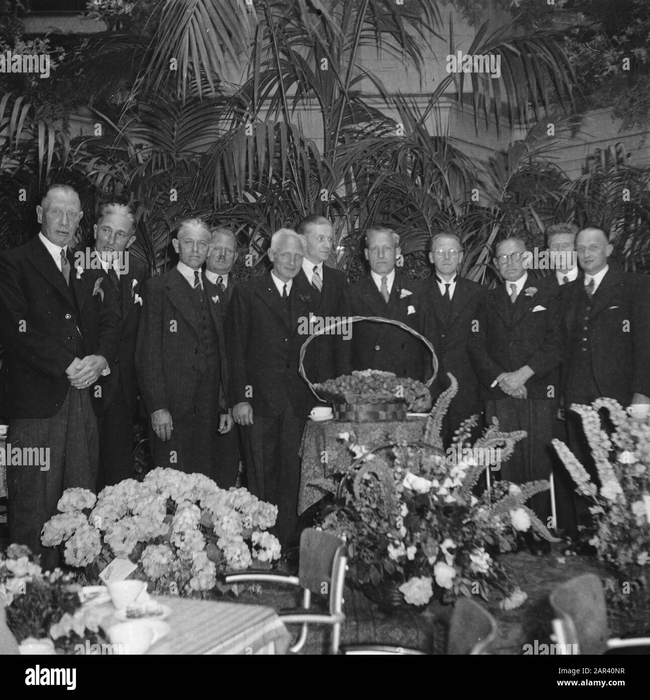 Leitartikel Wochenflorists Datum: 19. Juni 1946 Stichwörter: Floristen, Wochenmagazine Stockfoto