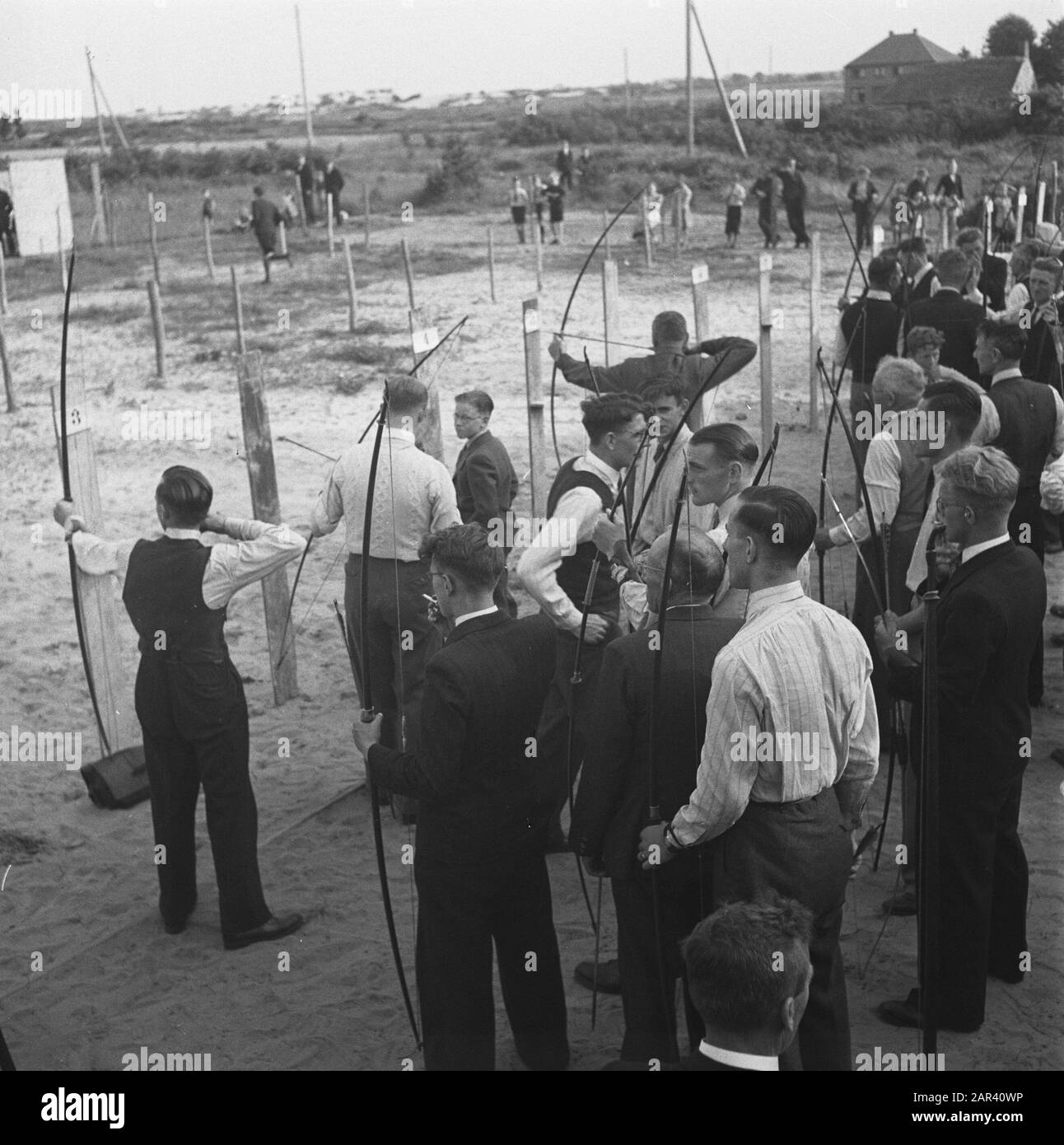 Gloriano Serano Datum: 29. Juni 1946 Schlagwörter: Name der Bogenschützin: Serano Gloriano Stockfoto