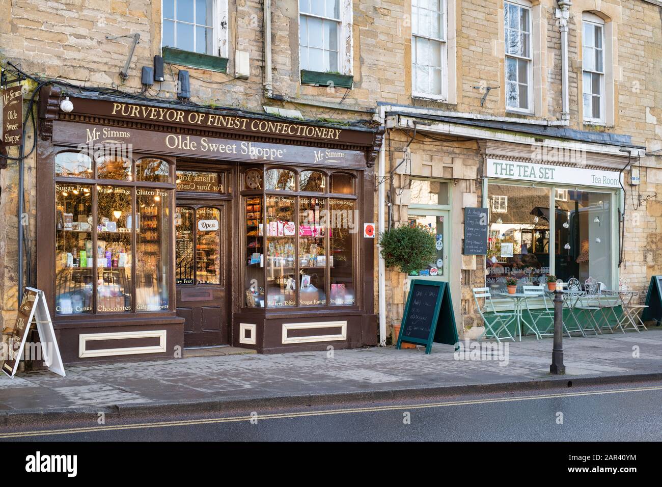 Herr Simms Olde Sweet Shoppe. Old Sweet Shop und Teestube. Chipping Norton, Cotswolds, Oxfordshire, England Stockfoto