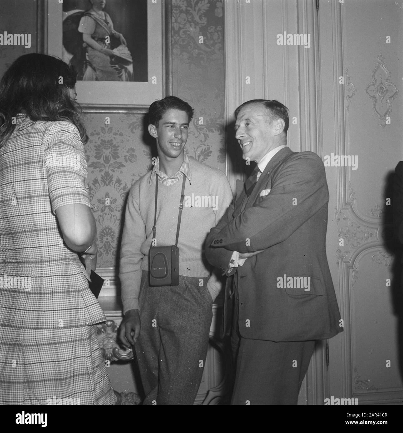 Englische und amerikanische Traktoren im Bildungsministerium Datum: 15. Juli 1946 Name Der Einrichtung: Ministerium für Bildung und Wissenschaft Stockfoto