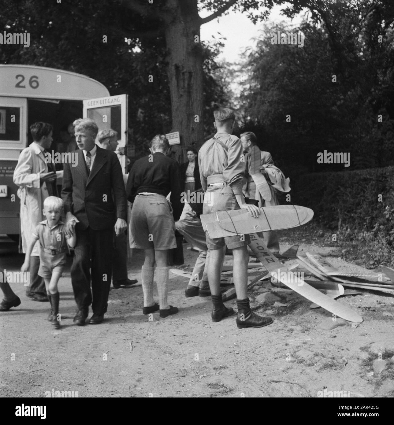Gleitflug in Velp. Models Datum: 29. August 1948 Standort: Gelderland, Velp Schlüsselwörter: Models, HLIVING Stockfoto