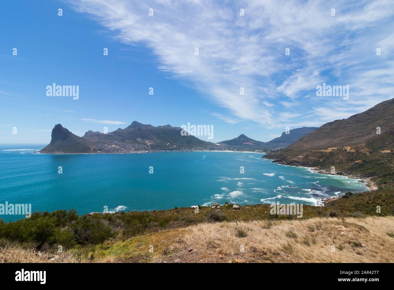Atemberaubende Aussicht auf den Chapman's Peak am Meer eingefangen In Südafrika Stockfoto