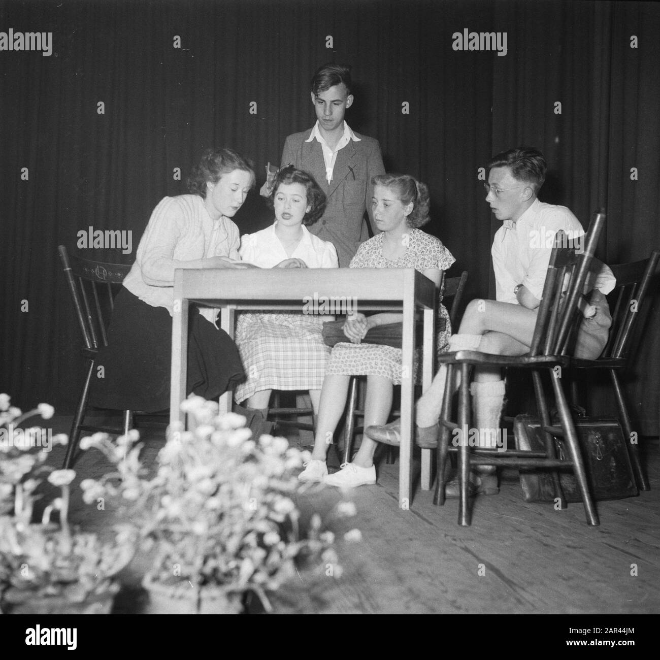 Ivo-School Noske Datum: 10. Mai 1951 Schlüsselwörter: Schulen Stockfoto