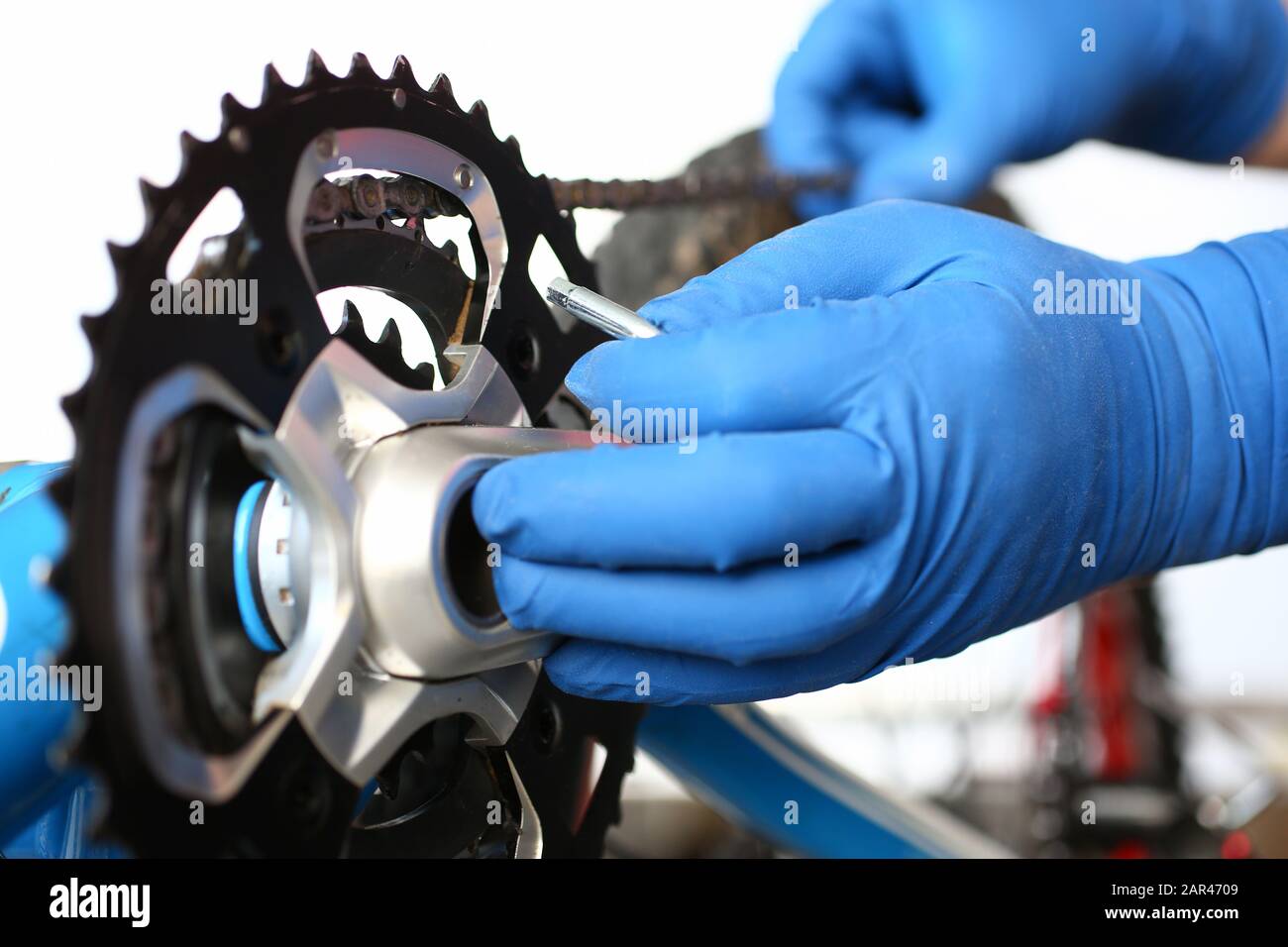 Mechanische Befestigung des Mountainbikes Stockfoto