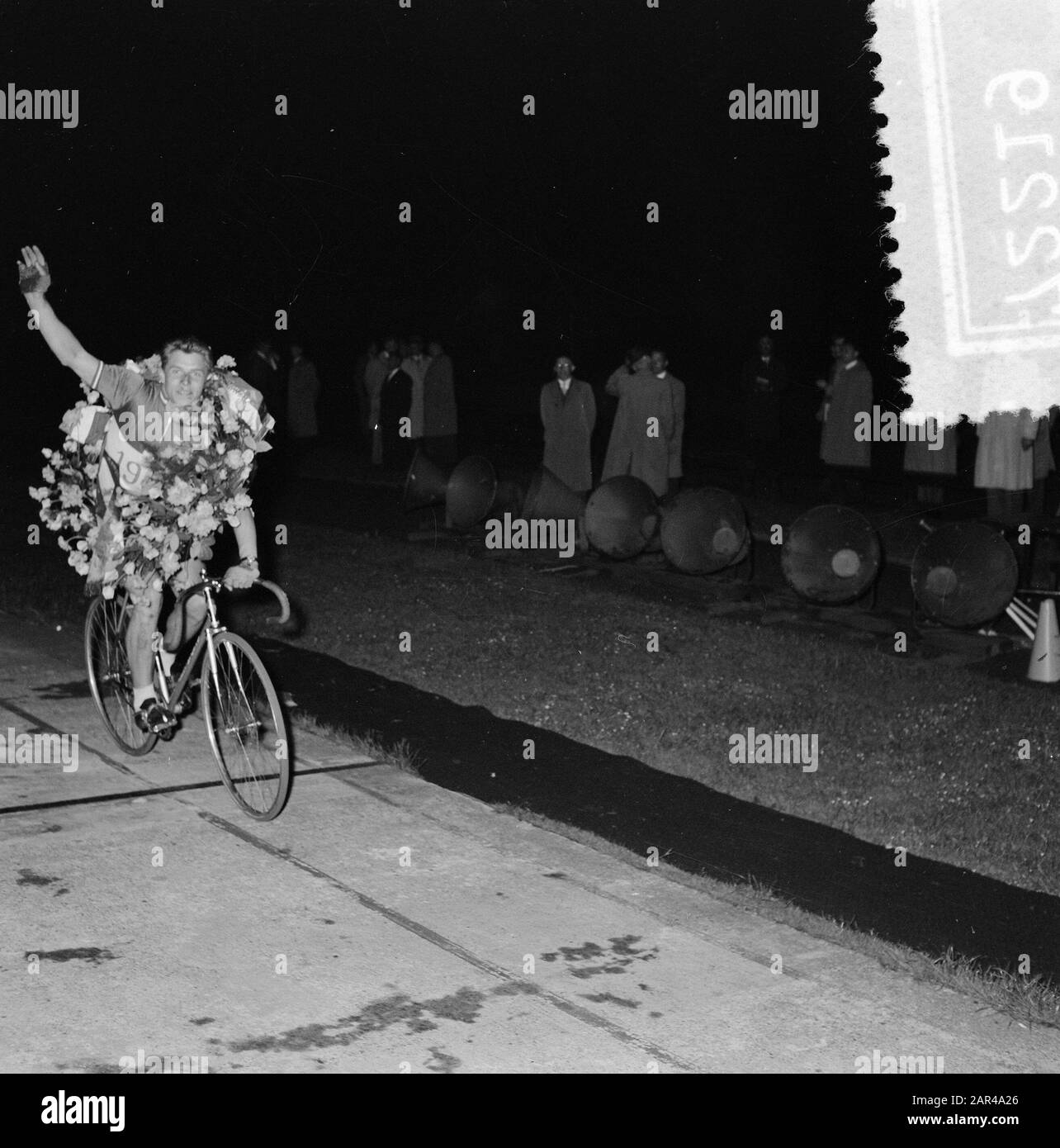 Rad-Weltmeisterschaft Olympiastadion Datum: 4. Juli 1955 Ort: Amsterdam, Noord-Holland Schlagwörter: Sport, Radfahrereinrichtung Name: Olympiastadion Stockfoto