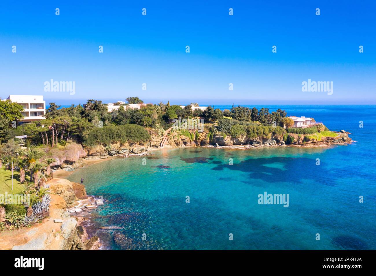 Das kleine Dorf mit einzigartigen Stränden und dem berühmten Ferienort Agia Pelagia, Heraklion, Crete, Griechenland. Stockfoto