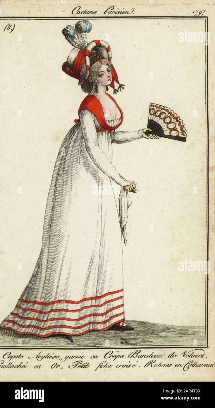 Frau in englischer sprache capote hat einen Fächer, das Jahr 1797. Englische capote mit krepiertem Samtkopfband im goldgriechischen Design. Kleines Kerlchen unter der Büste und Schnürsenkel-Sandalen. Capote Anglaise, garnie en Crepe. Bandeau de velours, guilloche en or. Petit fichu croise. Rubans en cothurnes. Handfarbige Kupferstichgravur von Pierre de la Mesangere's Journal des Modes et Dames, Paris, 1796. Die Illustrationen in Band 1 stammen von Carle Vernet, Claude Louis Desrais und Philibert Louis Debucourt. Stockfoto Frau in englischer sprache capote hat einen Fächer, das Jahr 1797. Englische capote mit krepiertem Samtkopfband im goldgriechischen Design. Kleines Kerlchen unter der Büste und Schnürsenkel-Sandalen. Capote Anglaise, garnie en Crepe. Bandeau de velours, guilloche en or. Petit fichu croise. Rubans en cothurnes. Handfarbige Kupferstichgravur von Pierre de la Mesangere's Journal des Modes et Dames, Paris, 1796. Die Illustrationen in Band 1 stammen von Carle Vernet, Claude Louis Desrais und Philibert Louis Debucourt. Stockfoto