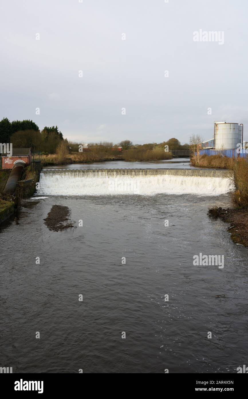 Weir am Fluss irwell in Bury lancashire UK Stockfoto