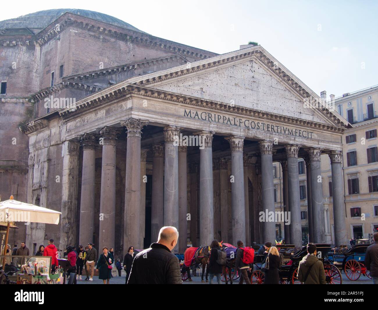 Das Pantheon in Rom, Italien. Dieser Tempel wurde vor 2000 Jahren erbaut und ist einer der besterhaltenen aller Alten römischen Gebäude. Stockfoto