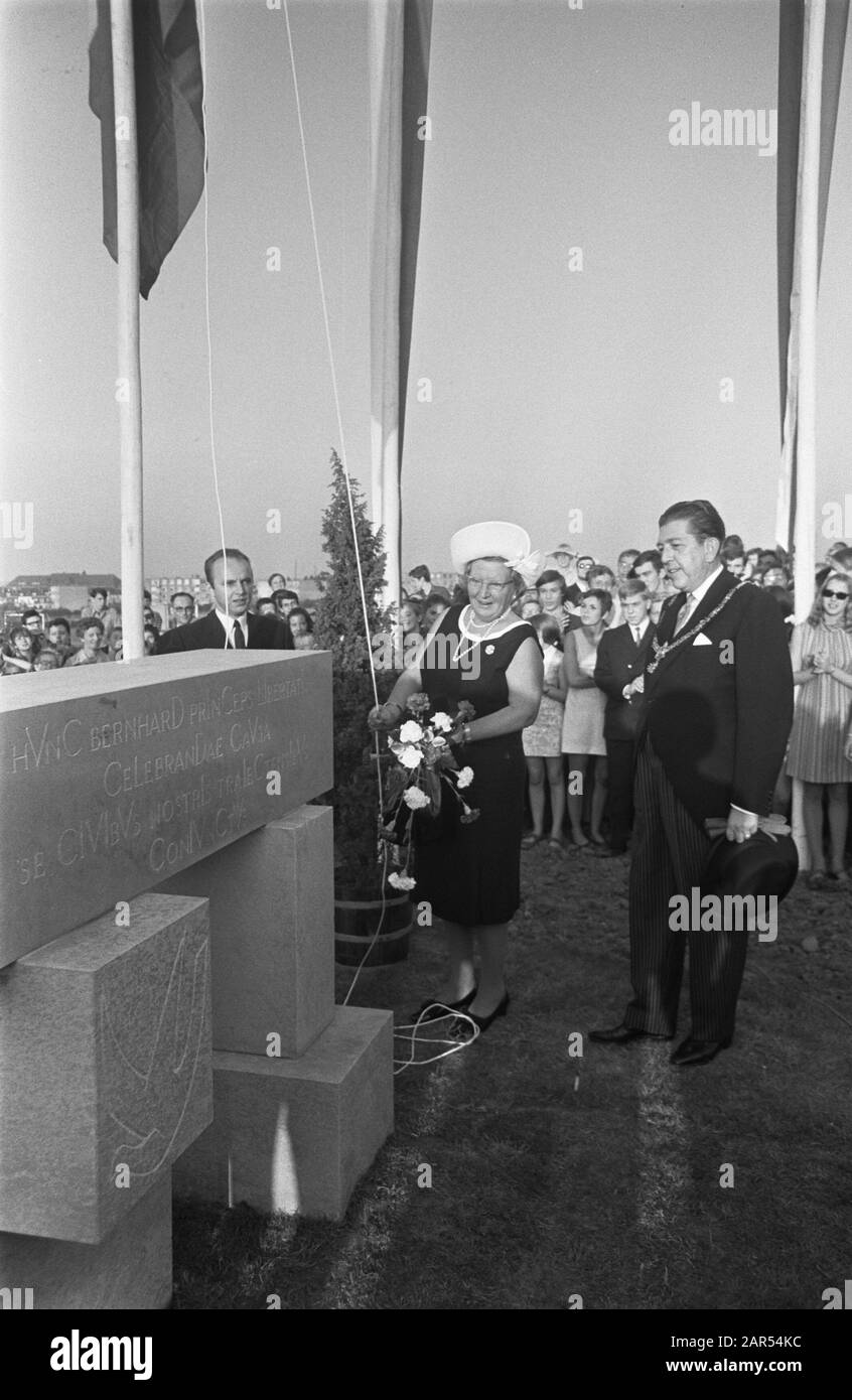 H. M. Kon. Juliana besucht z. Limburger zum 25-j-Gedenken an die Befreiung: Besuch in Maastricht Datum: 13. September 1969 Ort: Maastricht Schlüsselwörter: Besuche, Gedenkfeiern persönlicher Name: Juliana, Königin Stockfoto