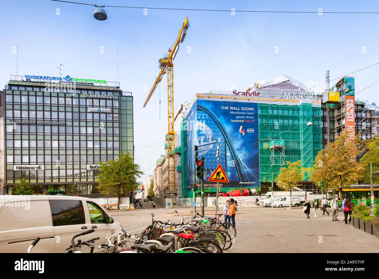 20. September 2019: Helsinki, Finnland - Kranich am Arbeitsplatz in der Innenstadt. Stockfoto