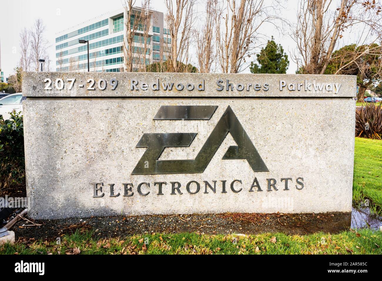 Dez 20, 2019 Redwood City/CA/USA - EA Headquarters in Silicon Valley; Electronic Arts Inc. (EA) ist ein amerikanisches Videospielunternehmen, das Second-larg Stockfoto