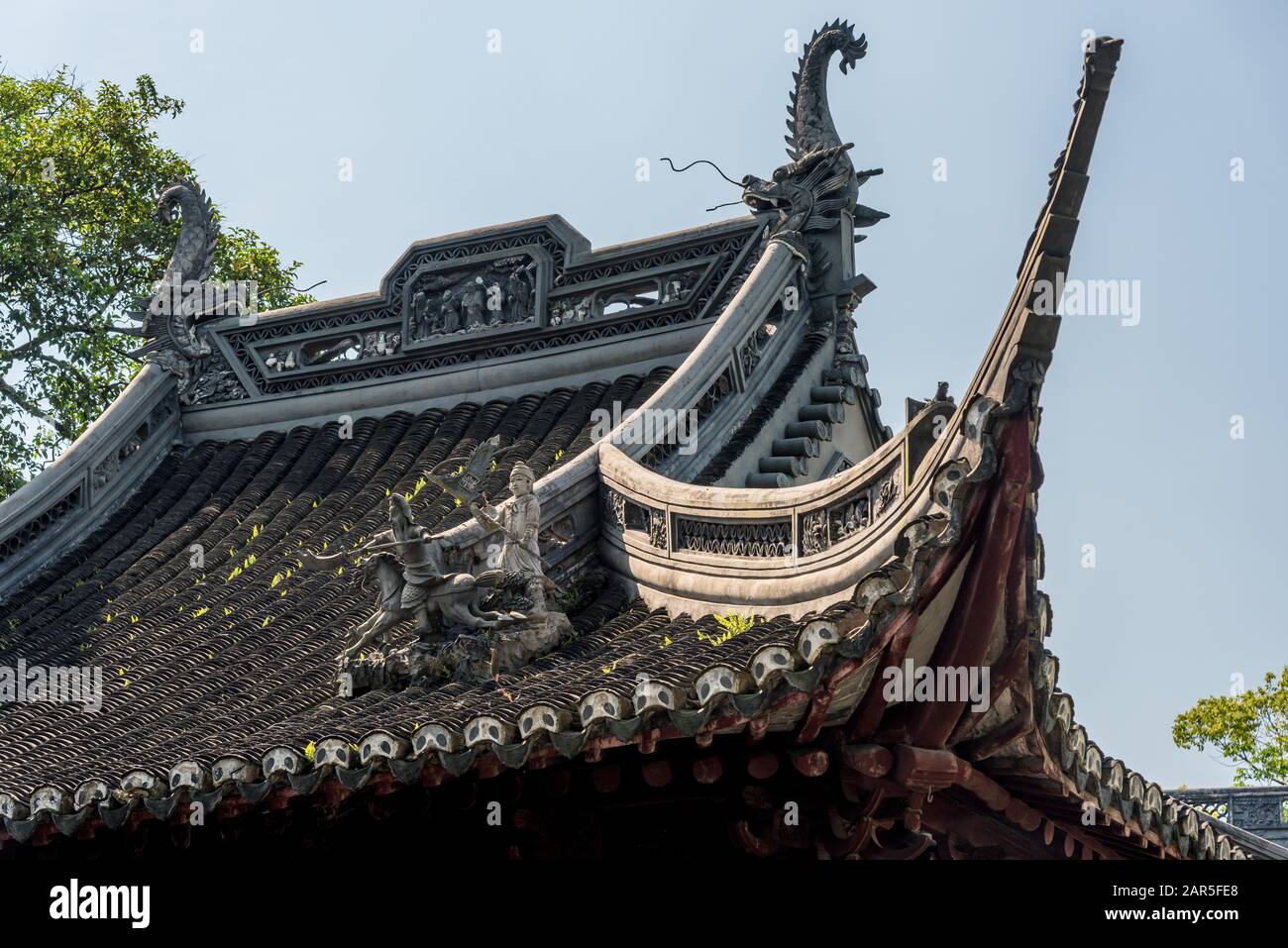 Traditionelles chinesisches Dachformat, Yuyuan Garden, Shanghai Stockfoto