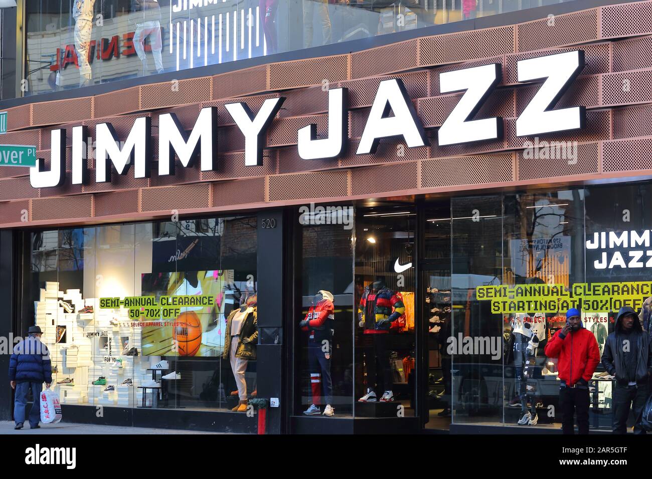 Jimmy Jazz, 520 Fulton Street, Brooklyn, NYC Foto von einem städtischen Streetwear-Bekleidungsgeschäft in der Fulton Mall in Downtown Brooklyn. Stockfoto