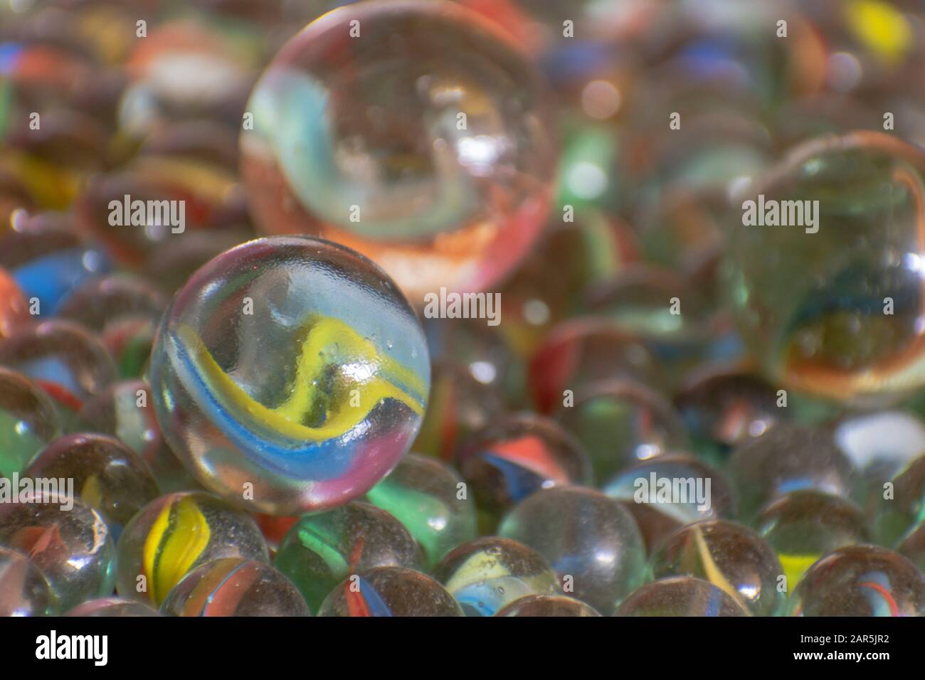 Nahaufnahme von Glasmarteln Stockfoto