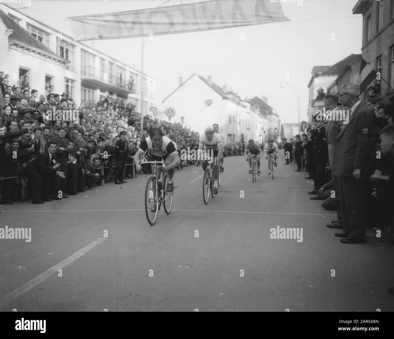 Niederländische Radweltmeisterschaften in Valkenburg. Sieger Jef Lahaye hat das Enddatum: 20. April 1958 Ort: Limburger, Valkenburg Schlüsselwörter: Sport, Radsport persönlicher Name: LaHaye, Sjef Stockfoto