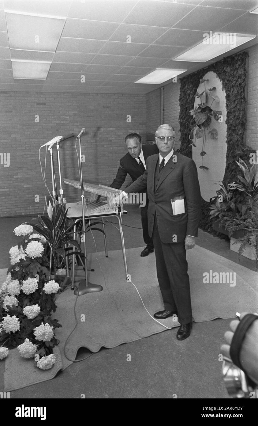 Neue Danlon-Fabrik in Emmen von Minister de Block Datum: 15. Oktober 1968 Standort: Emmen Schlüsselwörter: Fabriken, Minister, Eröffnungen Personenname: Danlon, der Block Stockfoto