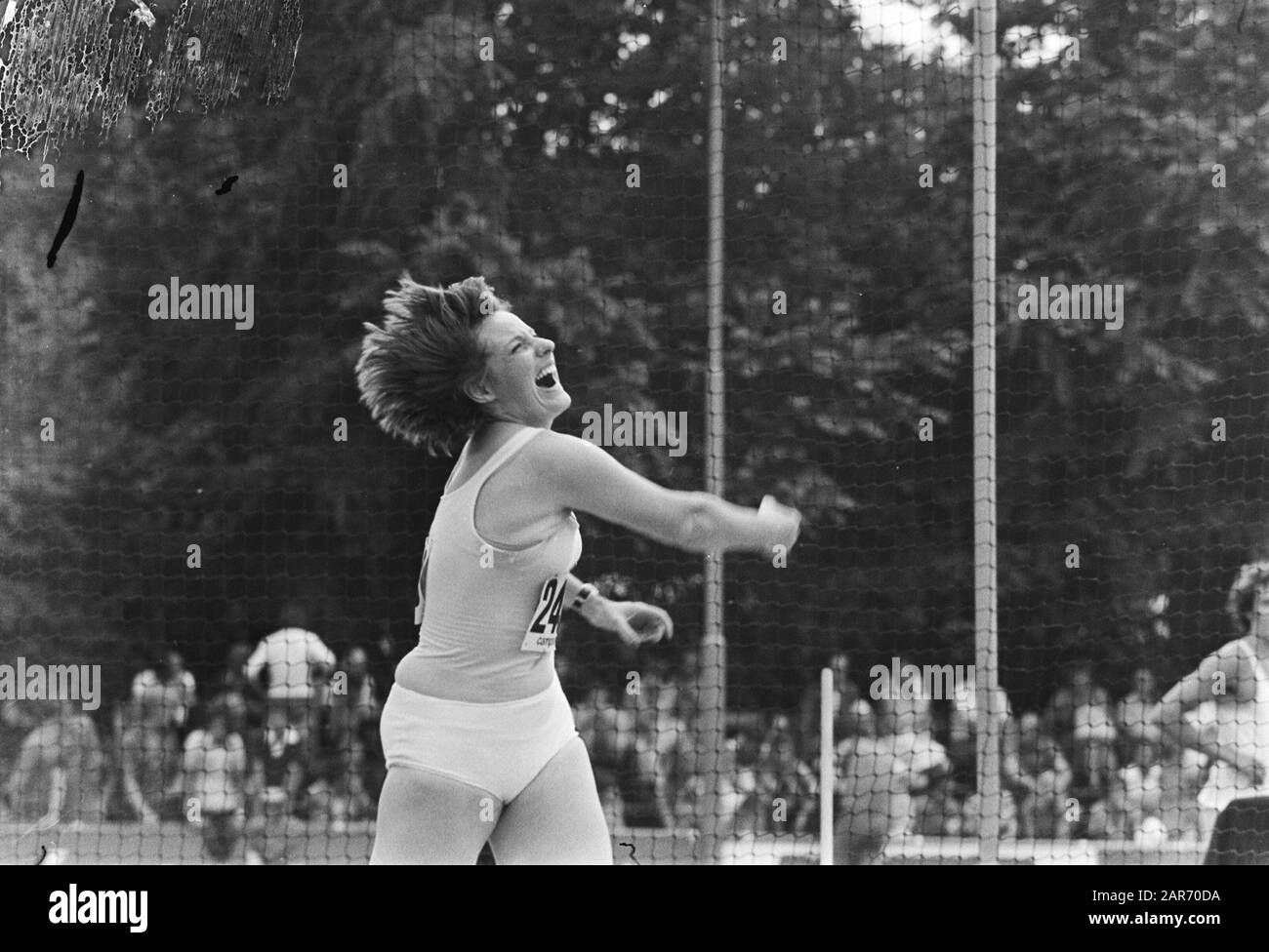 Niederländische Leichtathletik-Meisterschaften in Sittard; Ria Stalman bei ihrem Diskuswurf.; Stockfoto