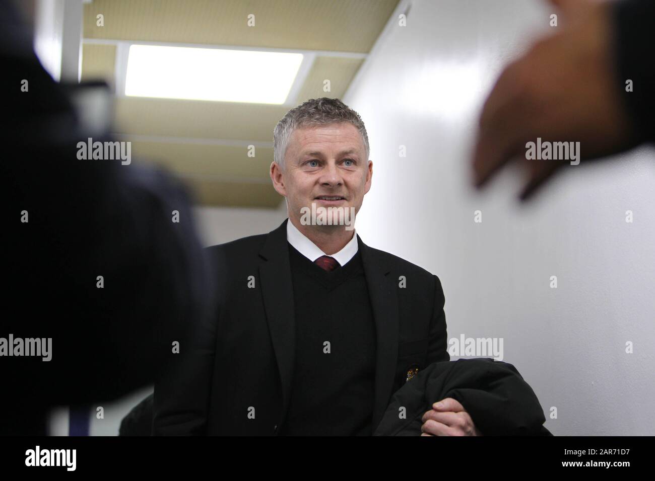 Birkenhead, Großbritannien. Januar 2020. Manchester United Manager Ole Gunnar Solskjaer kommt vor dem Spiel der vierten Runde des FA Cup zwischen Tranmere Rovers und Manchester United im Prenton Park am 26. Januar 2020 in Birkenhead, England, an. (Foto von Richard Ault/phcimages.com) Credit: PHC Images/Alamy Live News Stockfoto