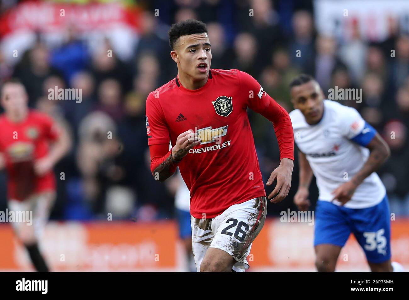 Birkenhead, Großbritannien. Januar 2020. Mason Greenwood von Manchester United blickt auf. Der Emirates FA Cup, 4. Runde Match, Tranmere Rovers gegen Manchester Udd im Prenton Park, Birkenhead, Wirral am Sonntag, 26. Januar 2020. Dieses Bild darf nur für redaktionelle Zwecke verwendet werden. Nur redaktionelle Nutzung, Lizenz für kommerzielle Nutzung erforderlich. Keine Verwendung bei Wetten, Spielen oder einer einzelnen Club-/Liga-/Spielerpublikationen.pic von Chris Stading/Andrew Orchard Sportfotografie/Alamy Live News Credit: Andrew Orchard Sportfotografie/Alamy Live News Stockfoto