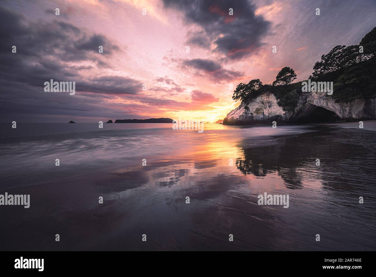 Amazing Cathedral Cove, Coromandel, Neuseeland Stockfoto