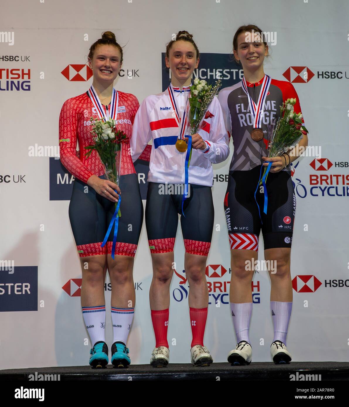 Manchester, Großbritannien. Januar 2020; National Cycling Center, Manchester, Lancashire, England; HSBC British Cycling Track Championats; Damen Punktefahren Medaillengewinner von L bis R, Jenny Holl-Team Breeze Silver, Anna Shackley Team Breeeze Gold, Sophie Lewis Team Flamme-Rouge Bronze Credit: Action Plus Sports Images/Alamy Live News Stockfoto