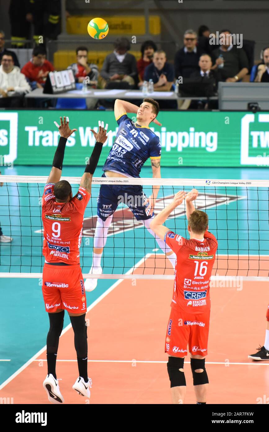 Civitanova Marche, Italien, 26. Januar 2020, Spike cebulj klemen (itas trentino) während Cucine Lube Civitanova vs. Itas Trentino - Volleybal Champions League Men Championship - Credit: LPS/Roberto Bartomeoli/Alamy Live News Stockfoto