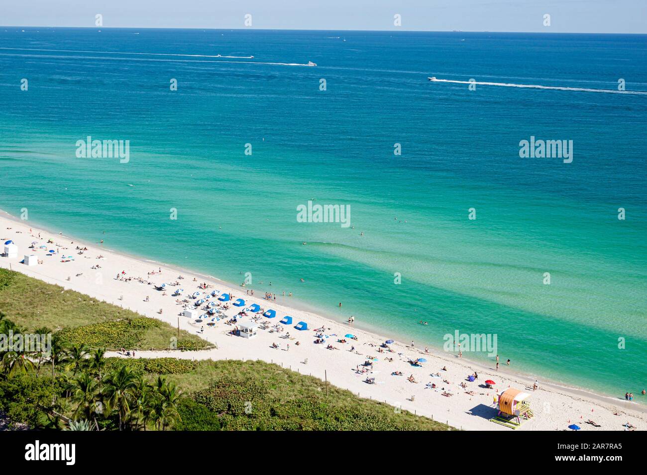Miami Beach Florida, North Beach, Atlantik, Küste, öffentlicher Strand, Sandwasser, Sonnenanbeter, FL191231177 Stockfoto