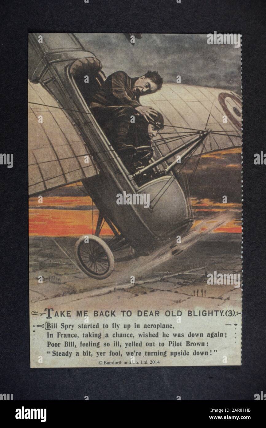 Postkarte mit Gedicht "Take Me Back to Dear Old Blighty", ein Stück Replikat-Erinnerungsstücke aus der ersten Zeit des ersten Weltkriegs. Stockfoto