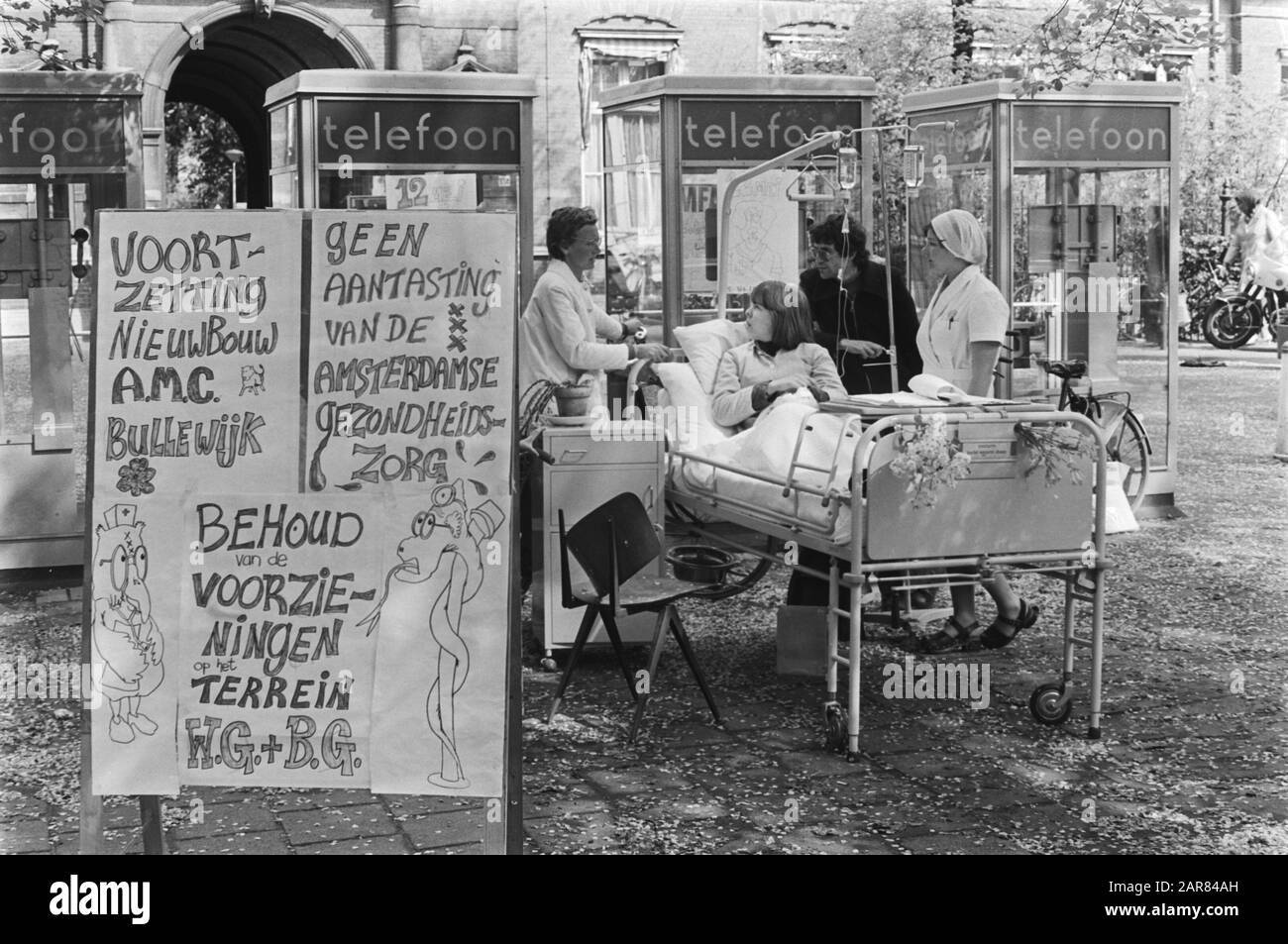 Protest des Initiativkomitees zum Erhalt des akademischen medizinischen Zentrums, Tag der offenen Patienten: 12. Mai 1976 Stichworte: Name der Protesteinrichtung: Akademisches medizinisches Zentrum Stockfoto