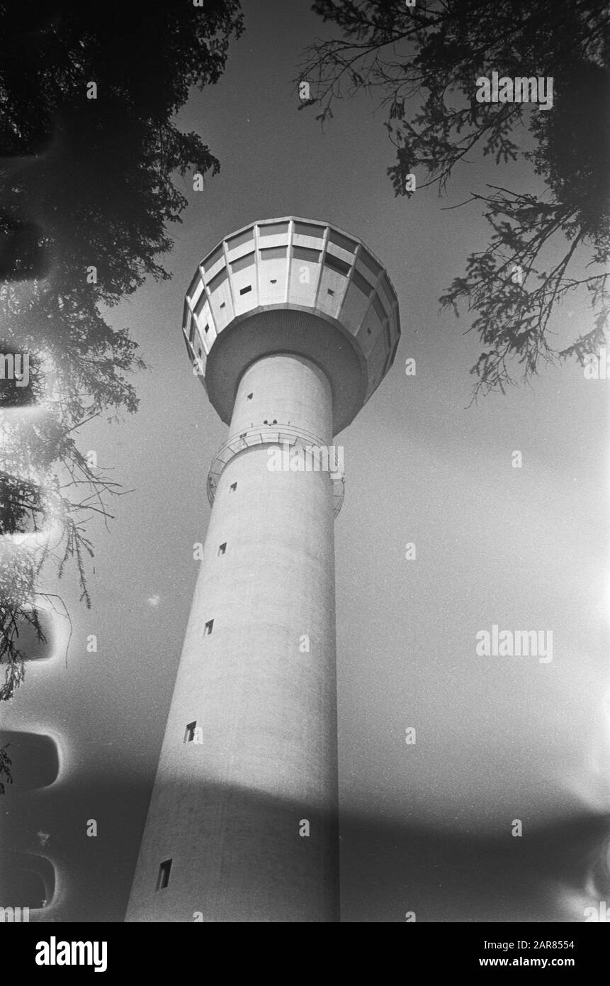 Finnland Puijo panoramatoren in Kuopio Datum: 5. Juli 1967 Ort: Finnland, Kuopio Schlüsselwörter: Panoramas, Restaurants, Türme Stockfoto