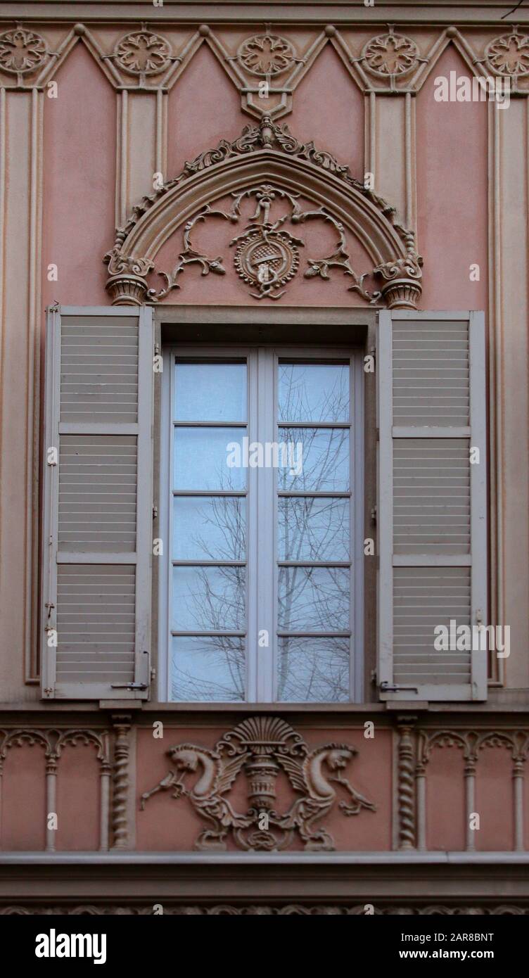 Italienisches Liberty Style - blind und Fenster Stockfoto