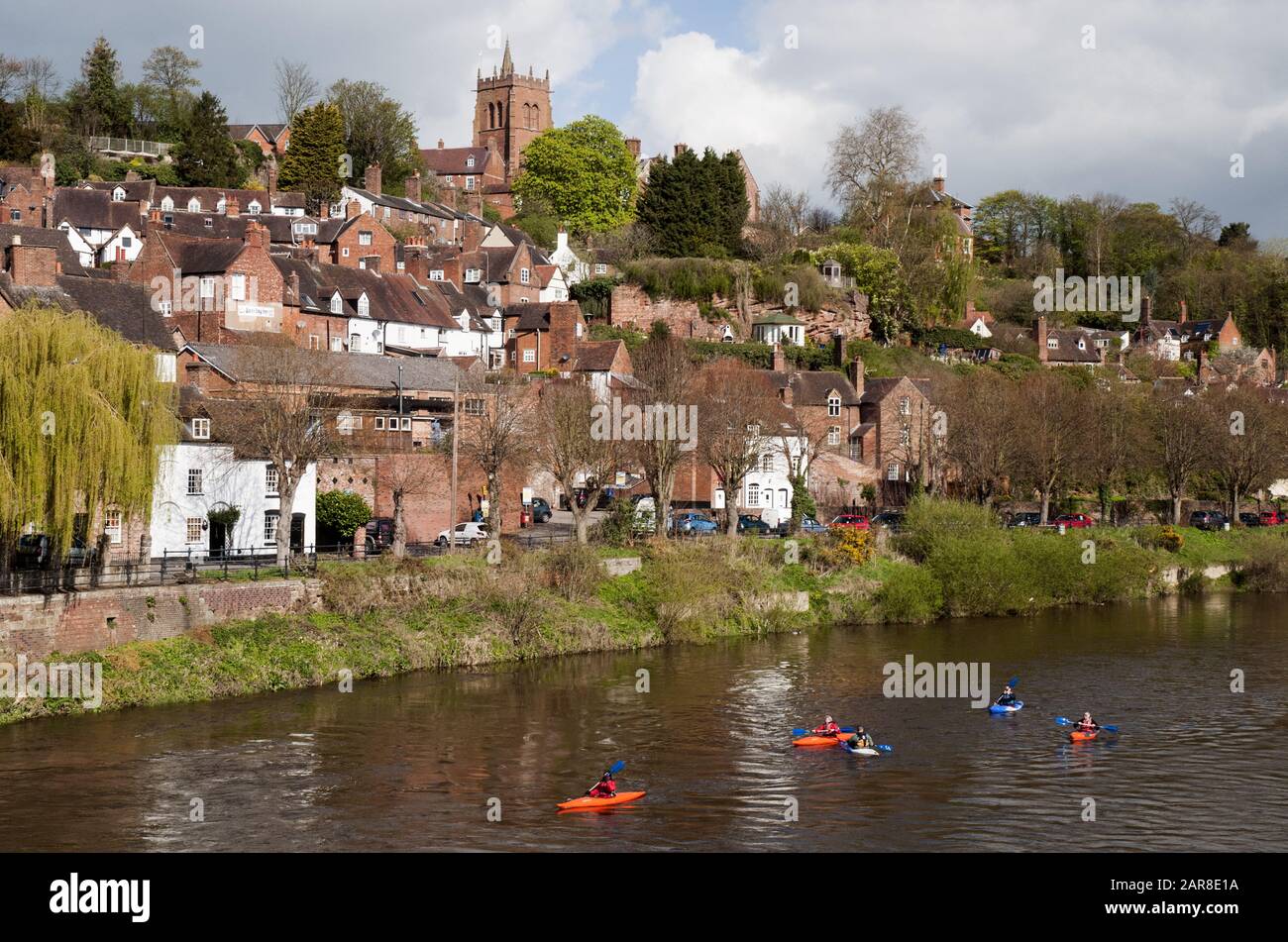 Kajakfahrer am Fluss Severn in Bridgnorth, Shropshire, England Stockfoto