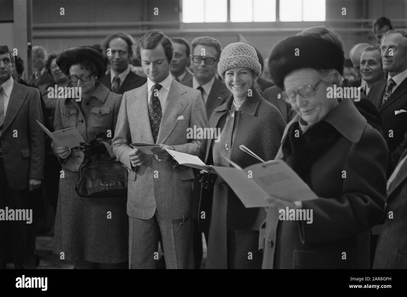 Staatsbesuch schwedisches Königspaar in den Niederlanden; Besuch in Ketelhaven Datum: 26. Oktober 1976 Schlüsselwörter: Königliche Paare, Staatsbesuche Stockfoto