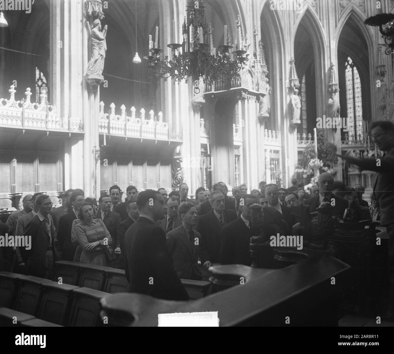 London Philharmonic Orchestra for Sint Jan den Bosch Datum: 11. Mai 1950 Ort: Den Bosch Institution Name: London Philharmonic Orchestra, Sint-Janskathedraal Stockfoto