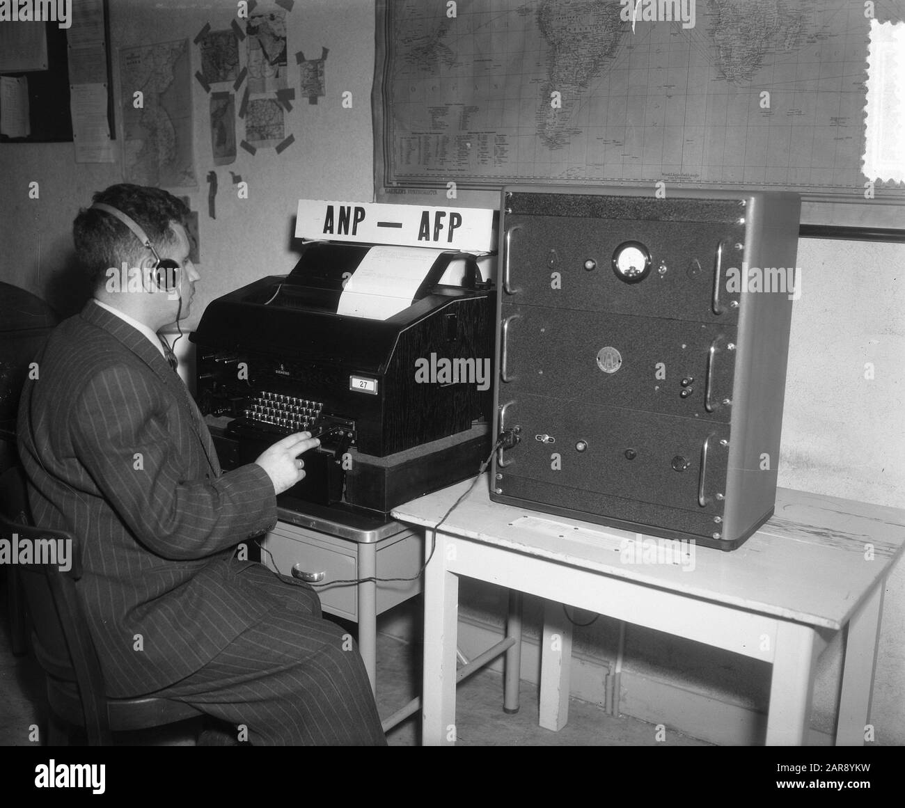 Nieuw Telefaxtoestel ANP/AFP den Haag Datum: 6. Dezember 1951 Ort: Den Haag, Zuid-Holland Stockfoto