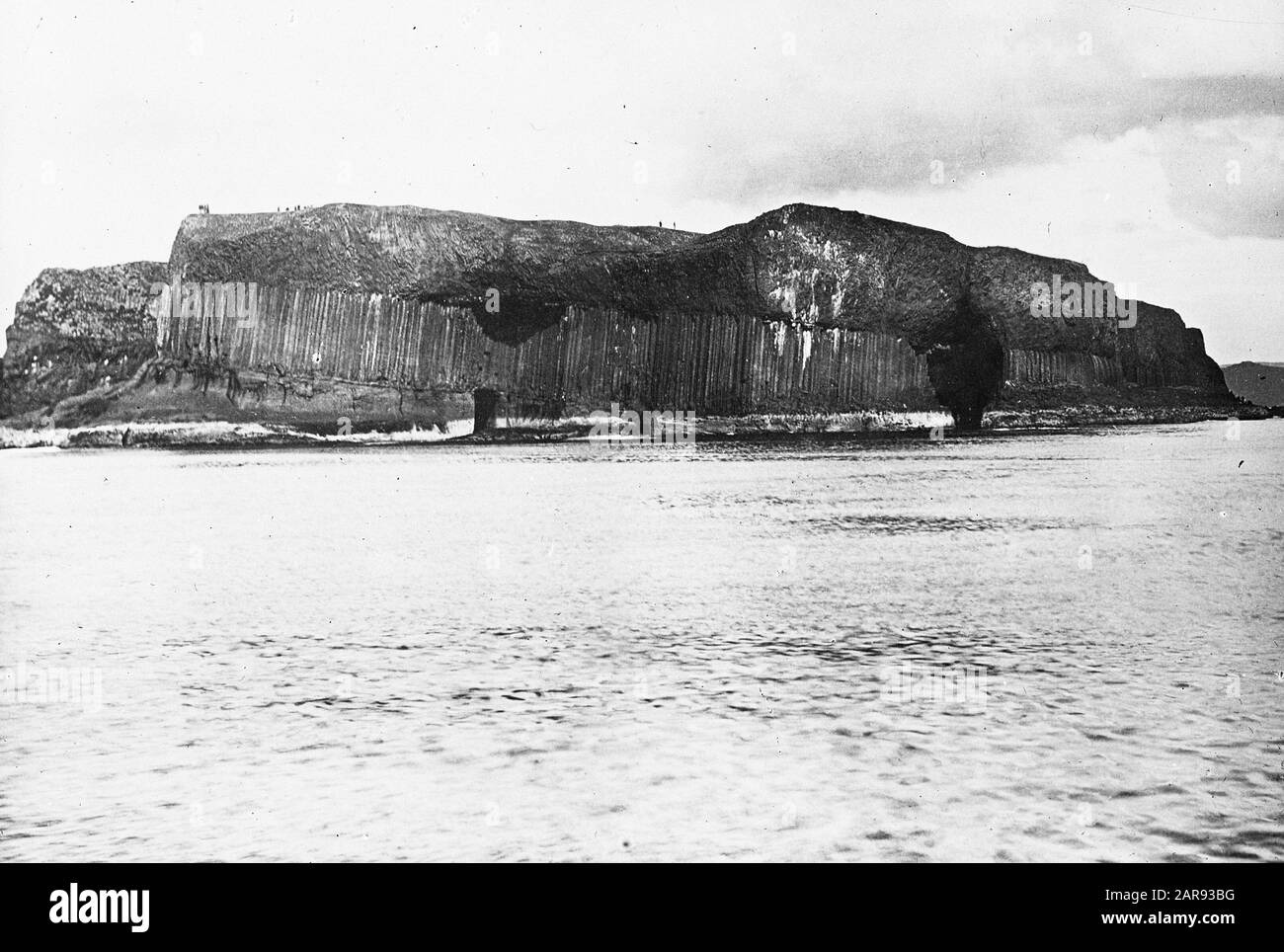 Geologie, Basalt, Staffa, Großbritannien Datum: Undatierter Ort: Großbritannien, Schottland, Staffa Schlüsselwörter: Basalt, Geologie Stockfoto