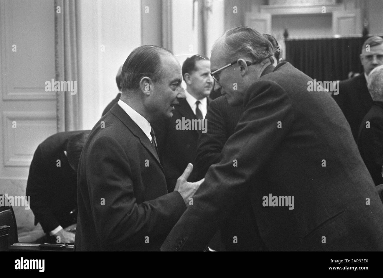 Antwort der Hausregierung NR. 27, 28: Schmelzer en Witteveen Datum: 10. Oktober 1968 Stichwörter: Regierungen Stockfoto Antwort der Hausregierung NR. 27, 28: Schmelzer en Witteveen Datum: 10. Oktober 1968 Stichwörter: Regierungen Stockfoto