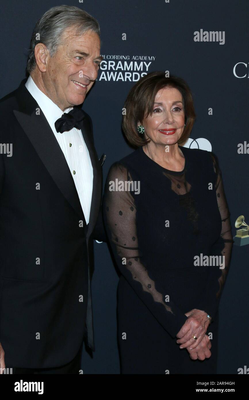 25. Januar 2020, Beverly Hills, CA, USA: Los ANGELES - 25. JANUAR: Paul Pelosi, Nancy Pelosi bei der Clive Davis Pre-Grammy Party 2020 im Beverly Hilton Hotel am 25. Januar 2020 in Beverly Hills, CA (Credit Image: © Kay Blake/ZUMA Wire) Stockfoto