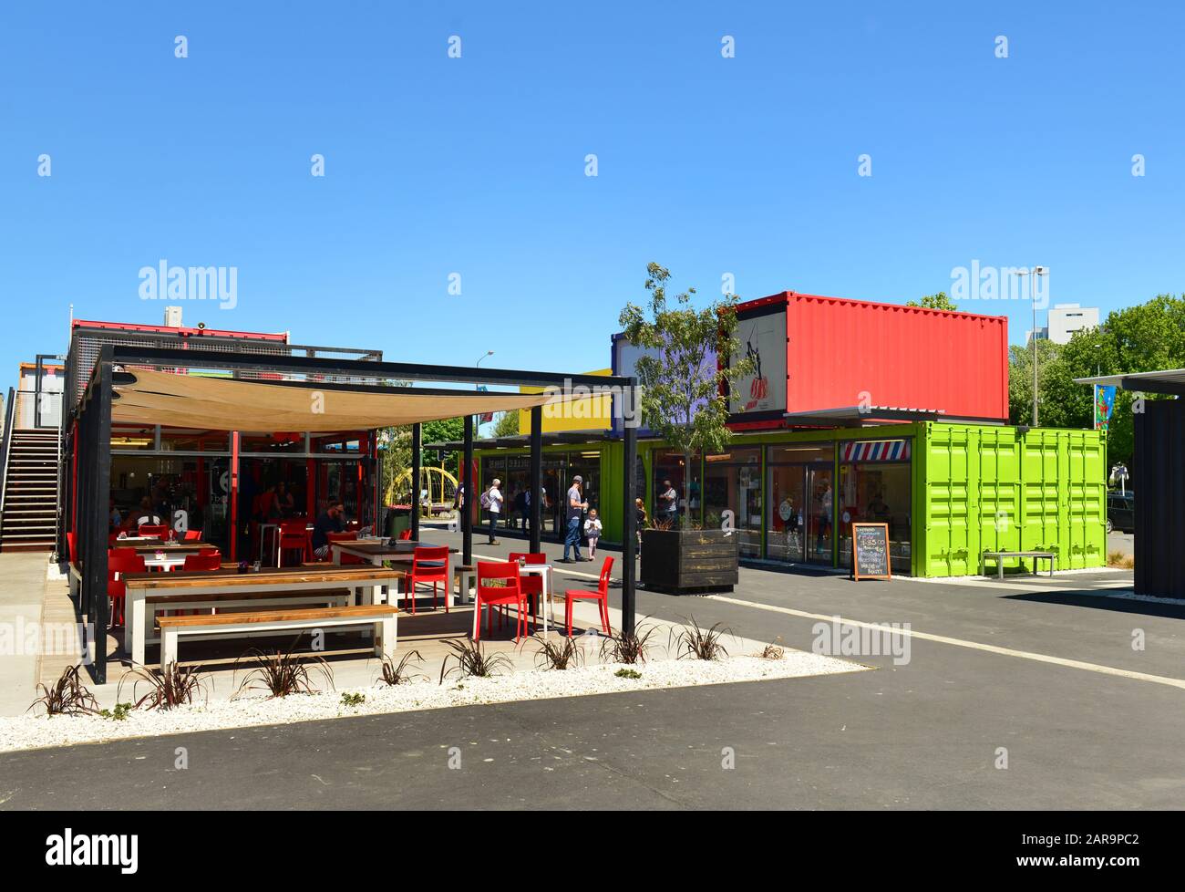 Christchurch, Neuseeland - 24. November 2014: 2014: Wiederanlauf-Containergeschäfte wurden in das westliche Ende der Cashel Street Mall verlegt. Stockfoto