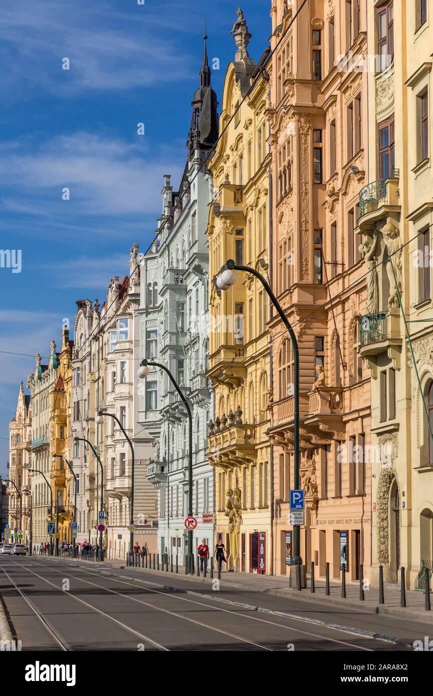 Fassaden von Jugendstilbauten an der Vltava-Flusseinmündung im Bezirk Newtown, Prag, Böhmen, Tschechien, Europa Stockfoto