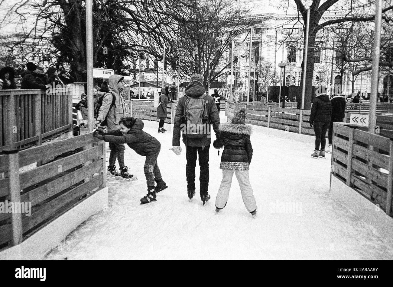 Eisbahn am Rathaus, Wiener Eistraum, Rathausplatz, Innere Stadt, Wien, Österreich, Europa, Stockfoto