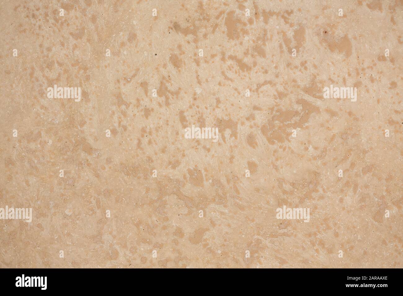 Neue Travertintextur in wunderbarem Ton. Natursteinhintergrund, Nahaufnahme für Kunstwerke. Stockfoto